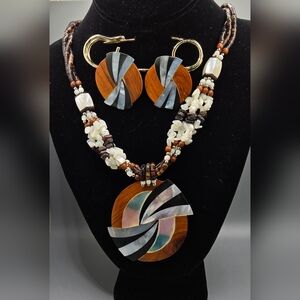 Lee Sands Necklace Earring Set Wood MOP Inlay 21" Long EUC